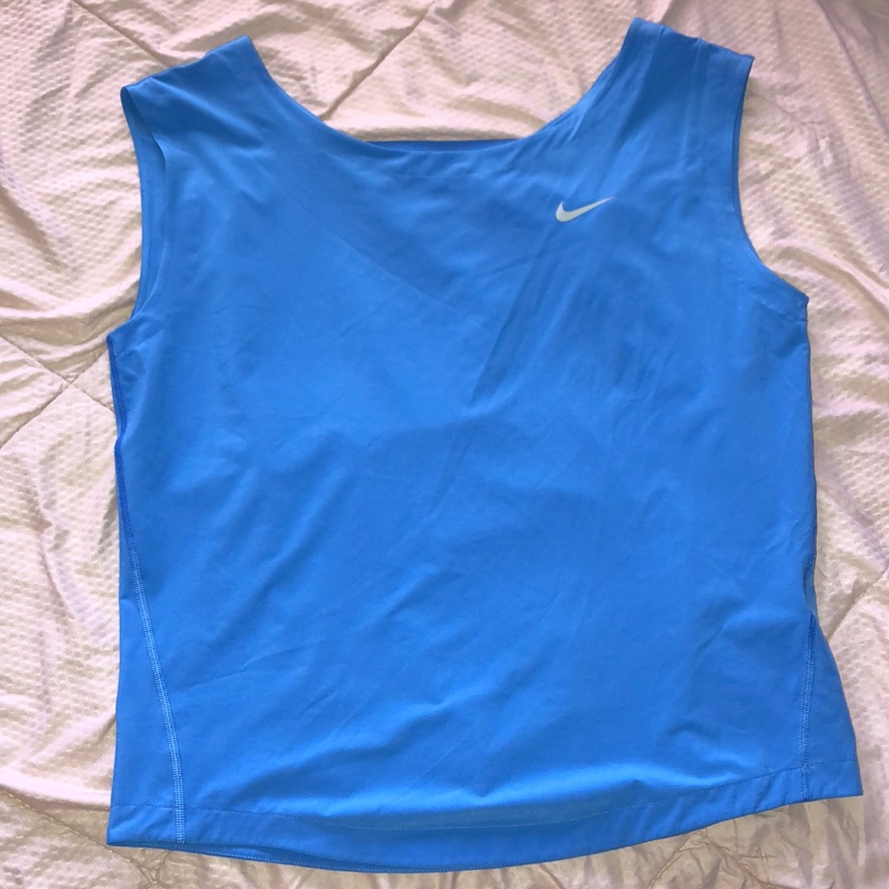 NWOT Nike top